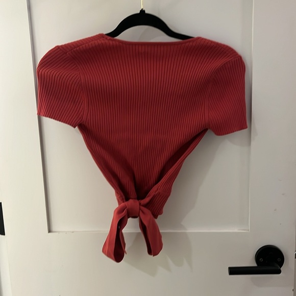 Wilfred red/pink top with wrap around tie in the back - Picture 3 of 3